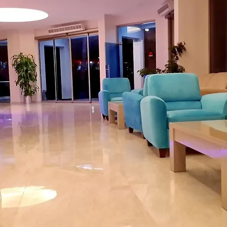 Club Palm Hotel