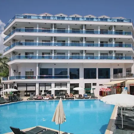 Szálloda Club Palm 2*