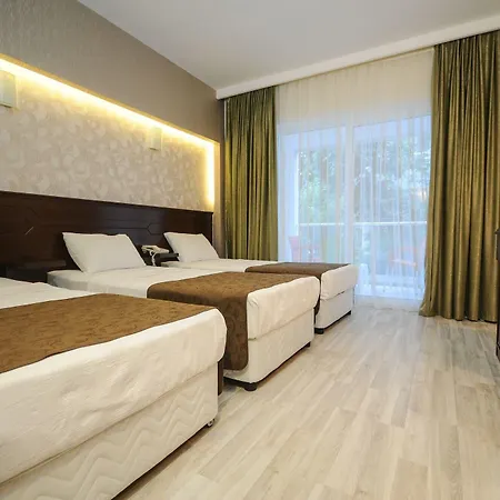 Club Palm Hotel Armutalan