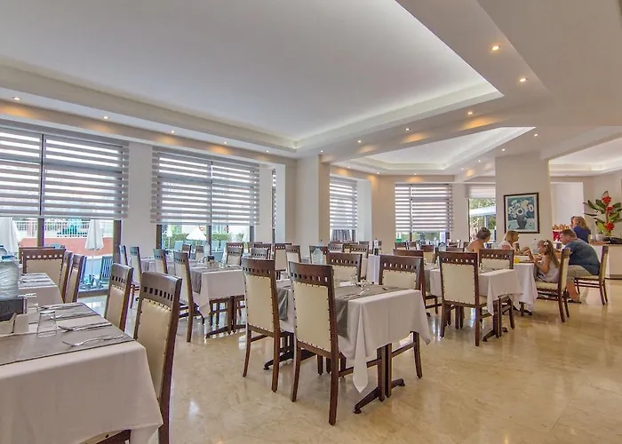 Club Palm ホテル Armutalanı