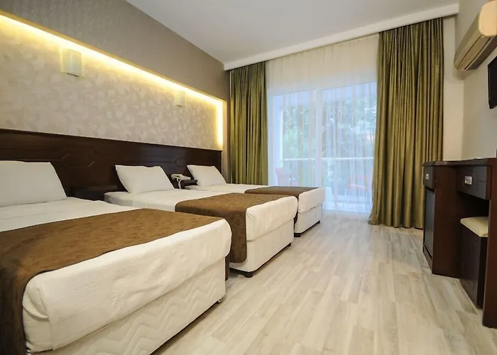 Club Palm Hotel Armutalan