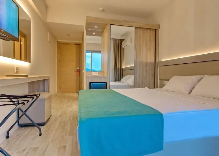 Club Palm Hotel Armutalan